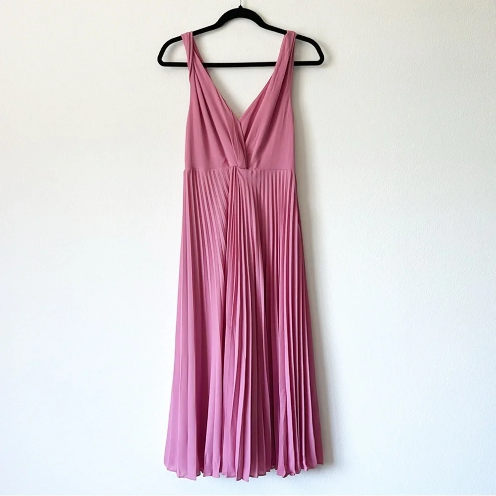 Vince Twist Front Pleated Midi Dress - Picture 4 of 16